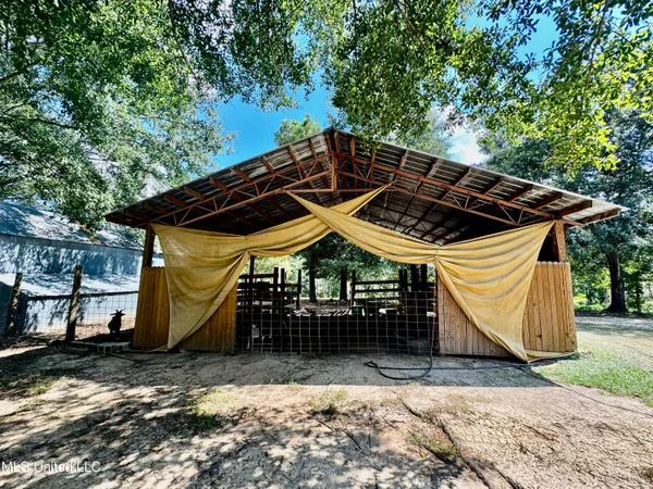 $359,900 | 250 Everett Church Road, Mendenhall, MS 39114