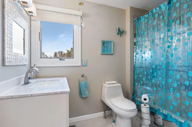 $700,000 | 48 Foreside Common Road, Unit 48, Falmouth, ME 04105