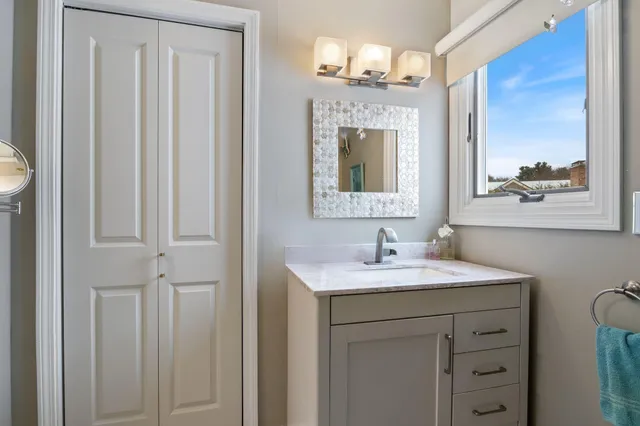 $700,000 | 48 Foreside Common Road, Unit 48, Falmouth, ME 04105