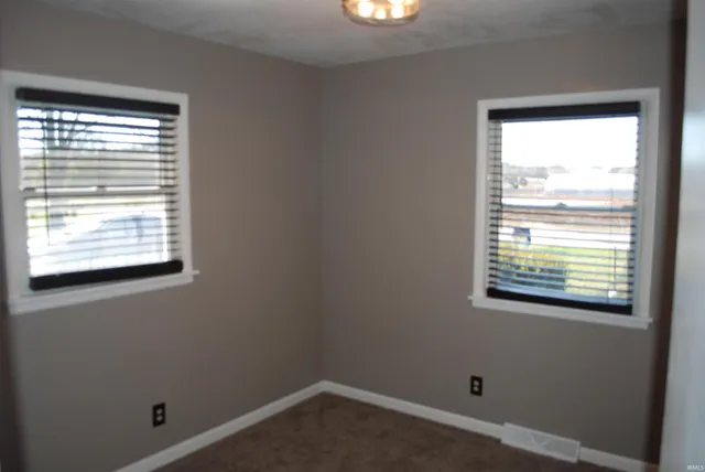 $280,000 | 57616 County Road 13, Elkhart, IN 46516