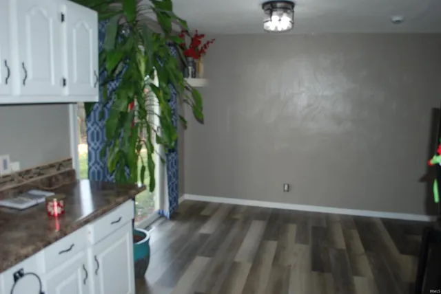 $280,000 | 57616 County Road 13, Elkhart, IN 46516