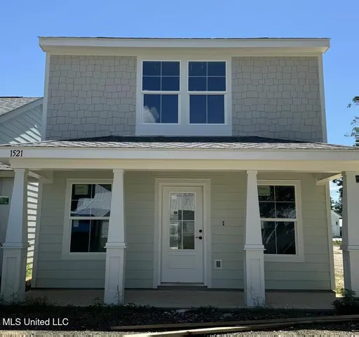 $2,000 | 1521 2nd Street, Gulfport, MS 39501