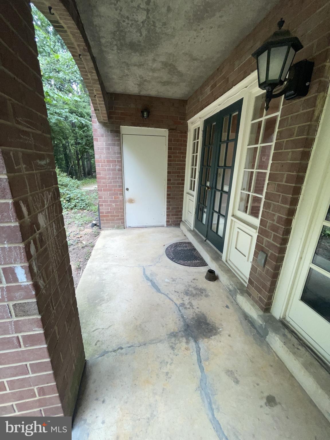 5904 L Bayshire Road, Unit L Springfield, VA 22152 - Photo 25 of 40 a view of a porch