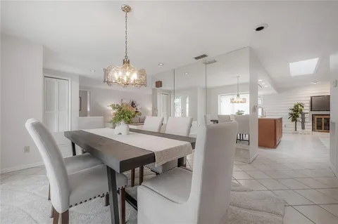 $629,900 | 3341 Foxridge Circle, Tampa, FL 33618