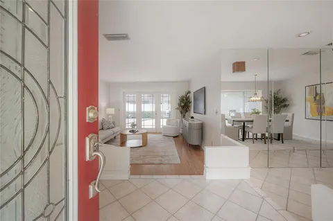 $629,900 | 3341 Foxridge Circle, Tampa, FL 33618