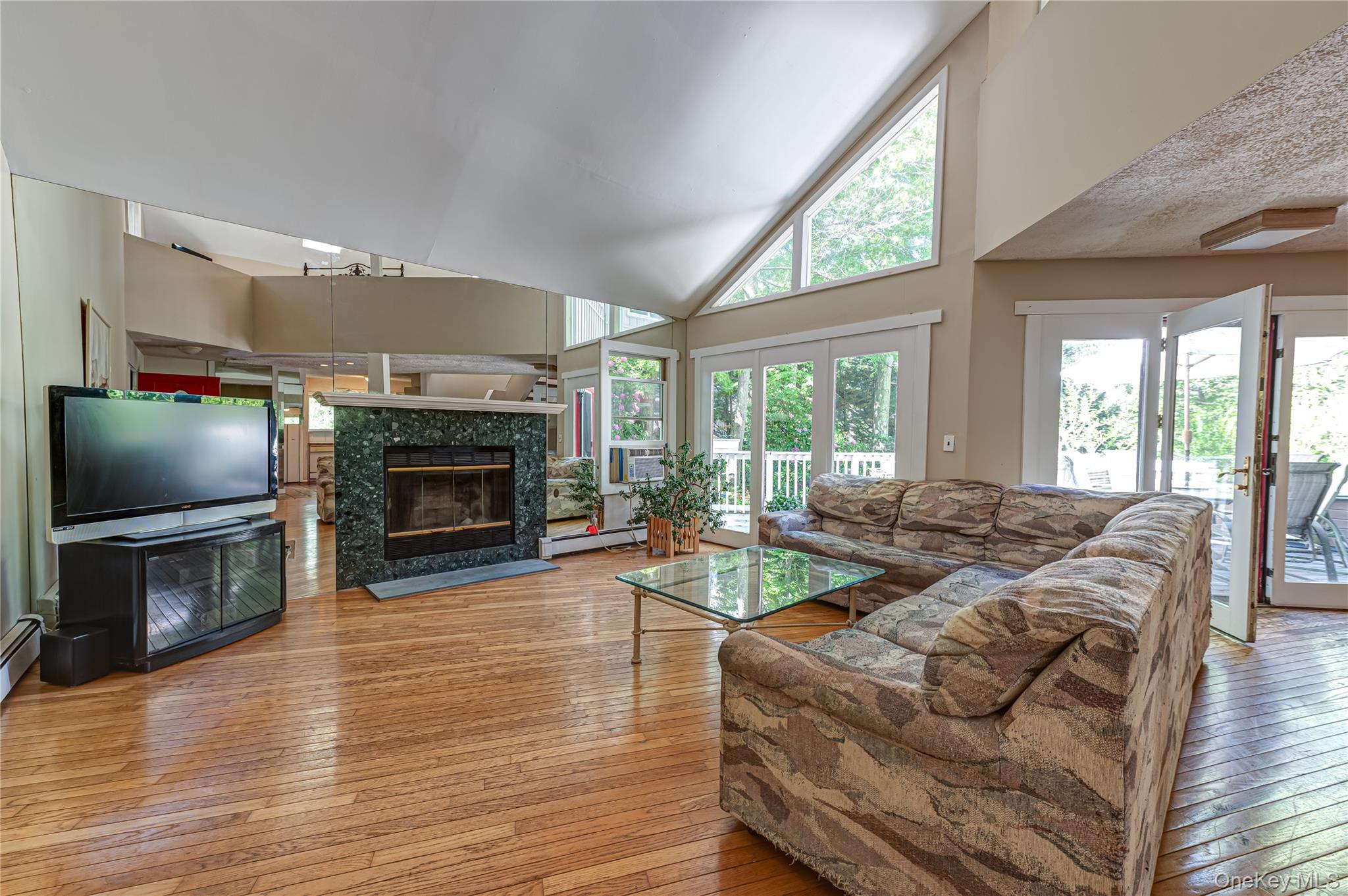14 Sylvester Road Wading River, NY 11792 - Photo 3 of 19