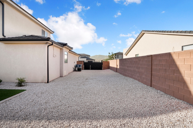 3476 East Red Pine Way Street St. George, UT 84790 - Photo 4 of 34