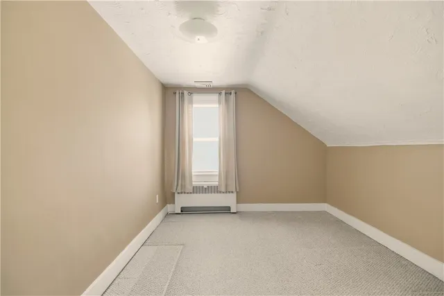 $3,400 | 65 Maple Avenue, Middletown, RI 02842