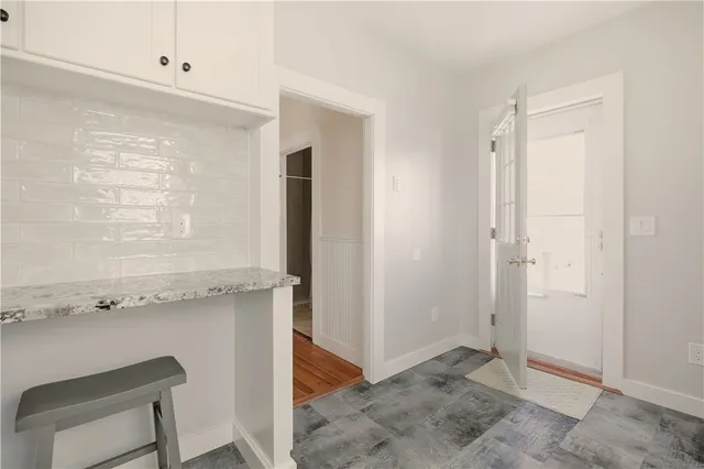 $3,400 | 65 Maple Avenue, Middletown, RI 02842