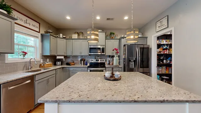 $495,000 | 55 Bransford Lane, Ellerslie, GA 31807