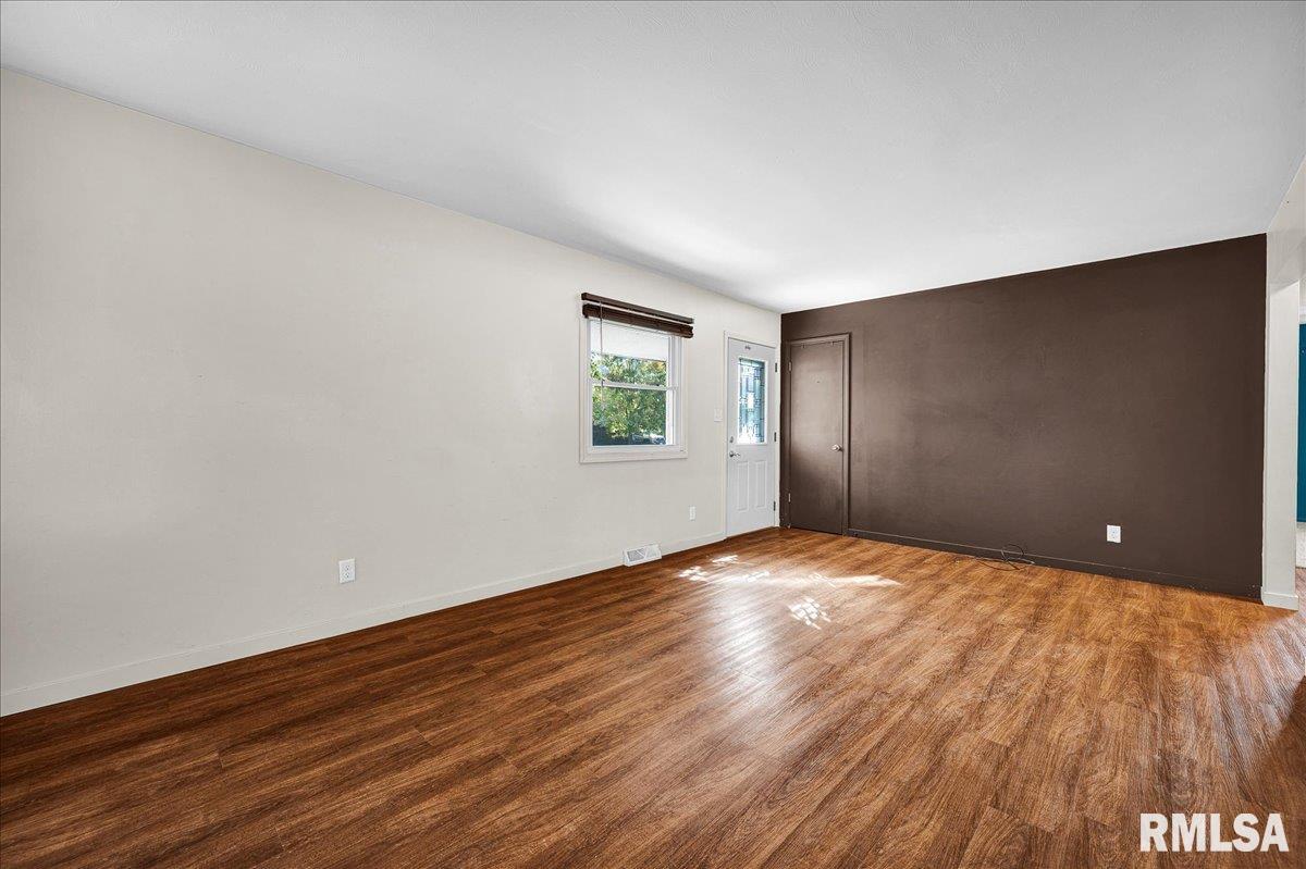 201 Olga Street Roanoke, IL 61561 - Photo 31 of 47