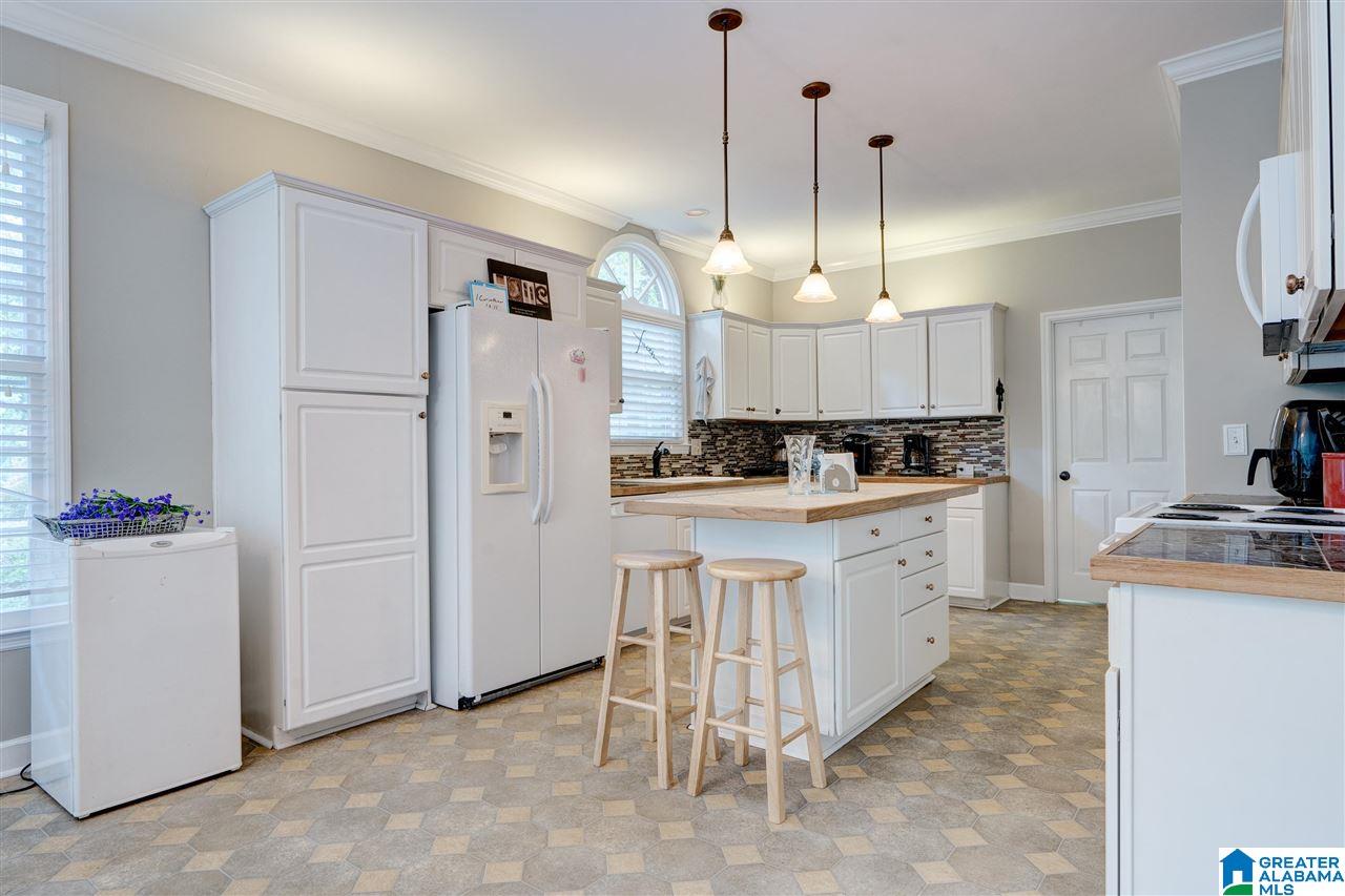 1405 Eden Ridge Circle Birmingham, AL 35244 - Photo 12 of 40