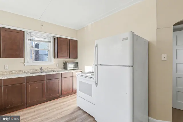 $995 | 626 State Street, Unit 4, Lemoyne, PA 17043