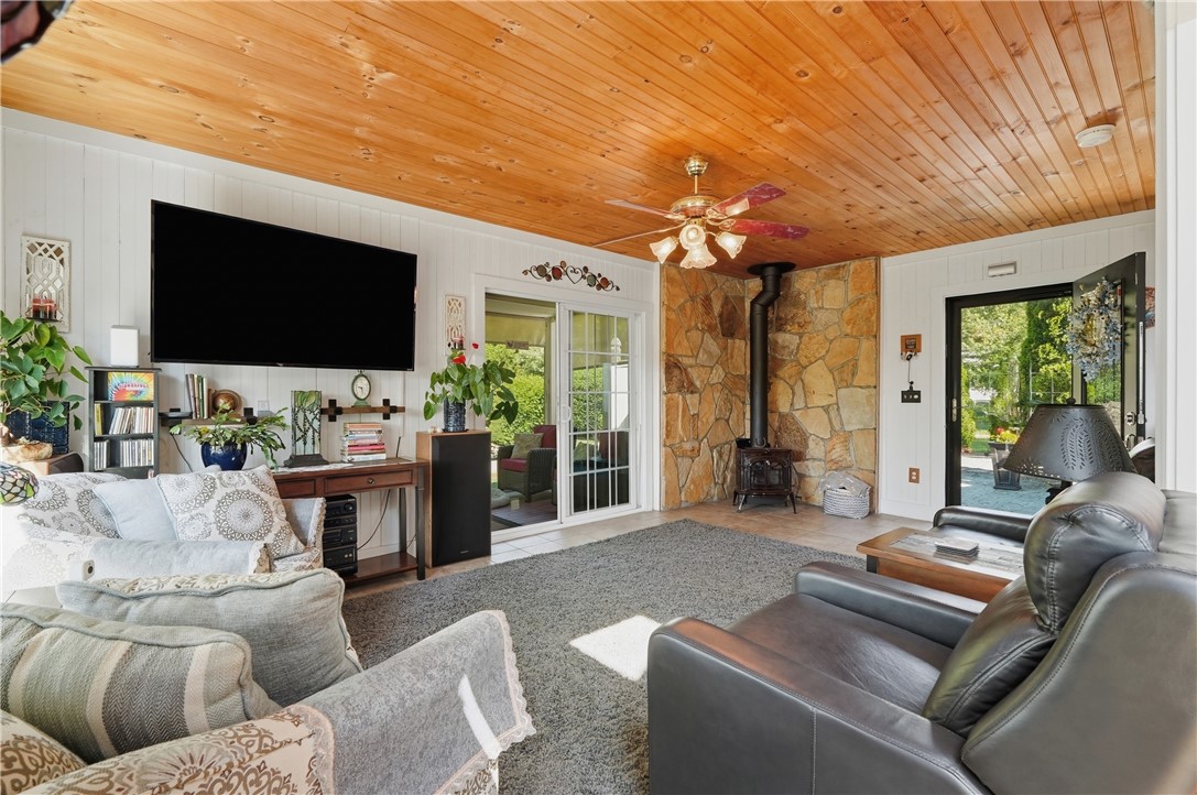 27 Crandall Road Little Compton, RI 02837 - Photo 4 of 18