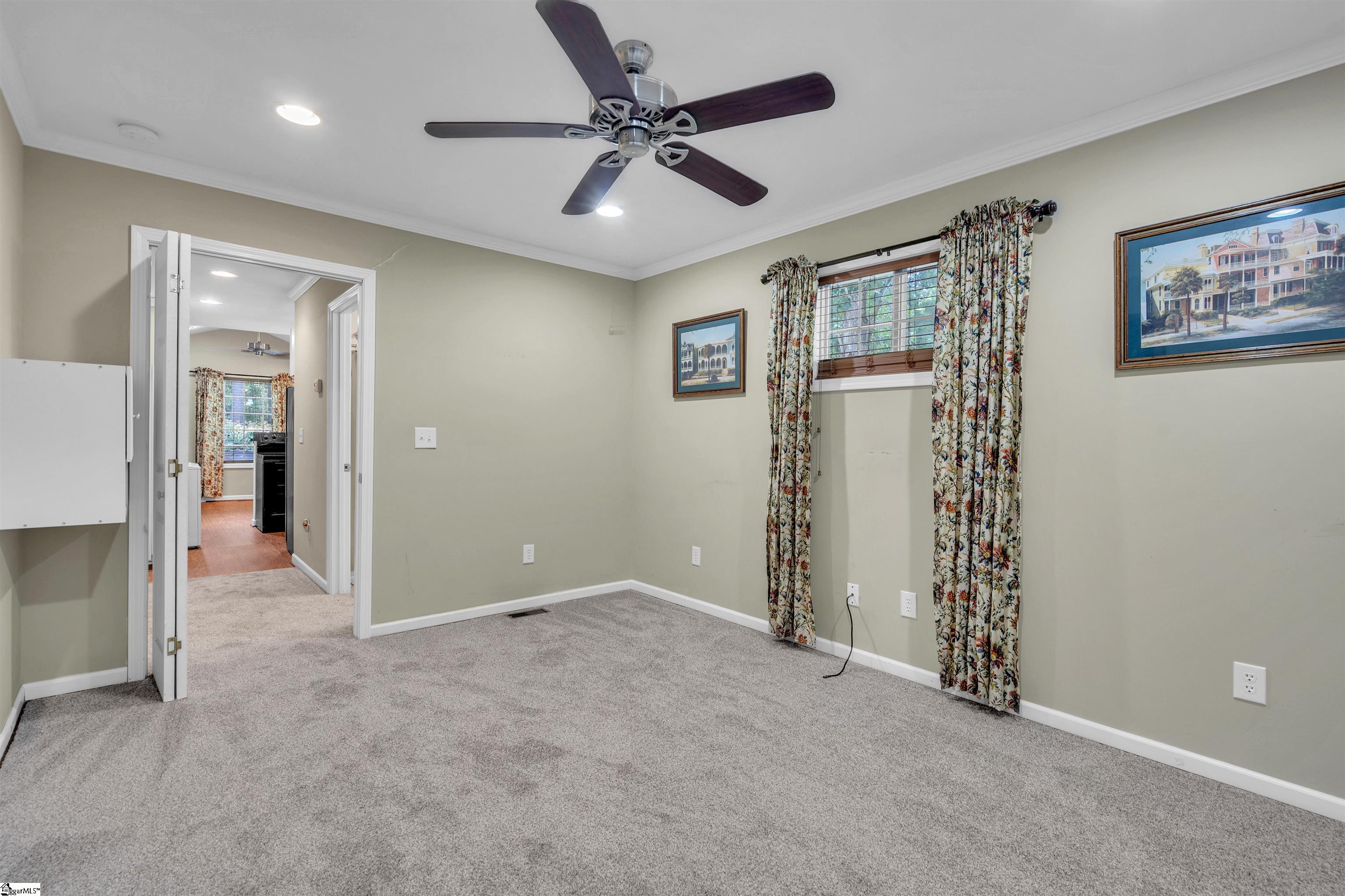 552 South Buckhorn Road Greenville, SC 29609 - Photo 19 of 32