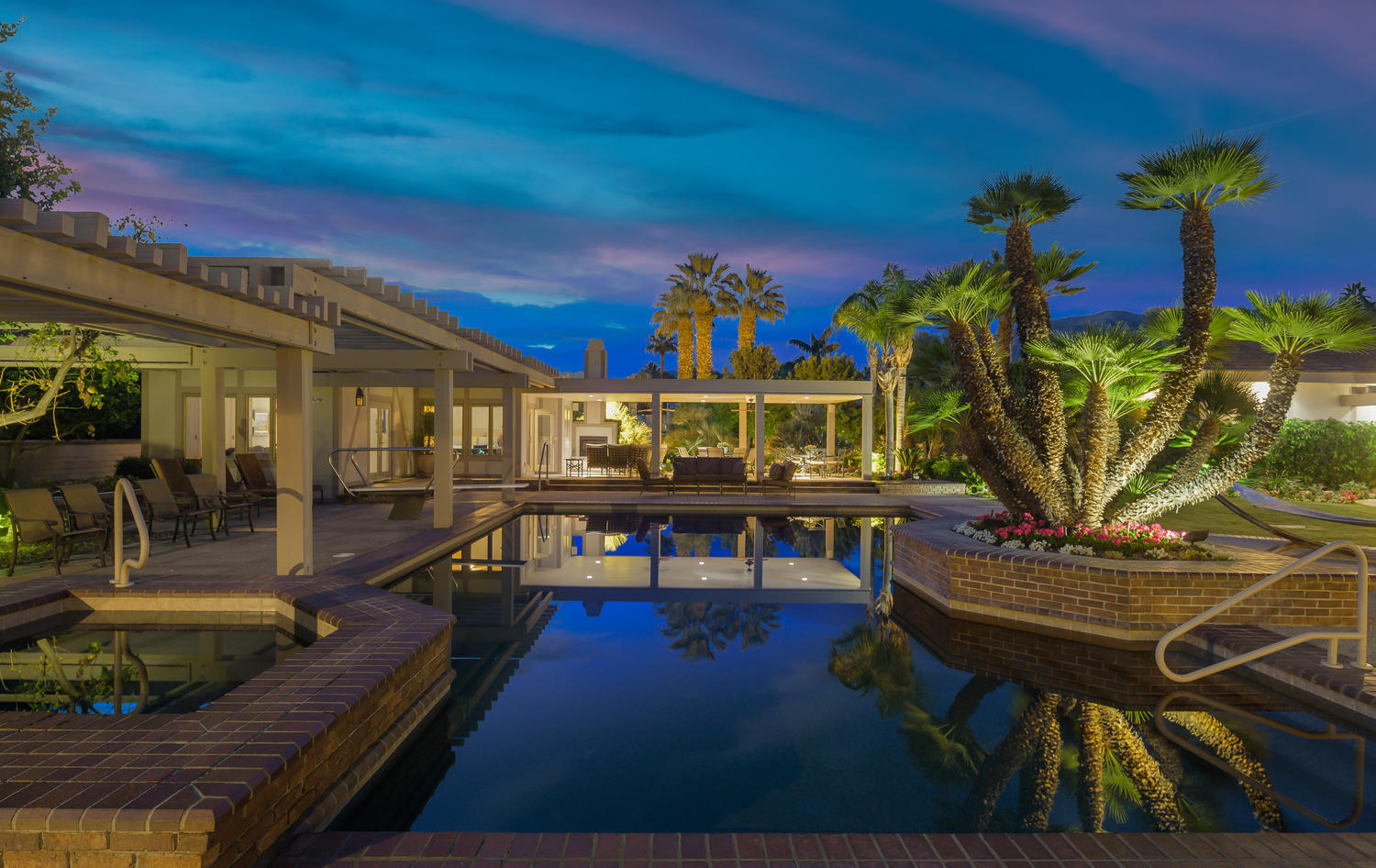 72420 Silver Spur Ln Rancho-large-004-00