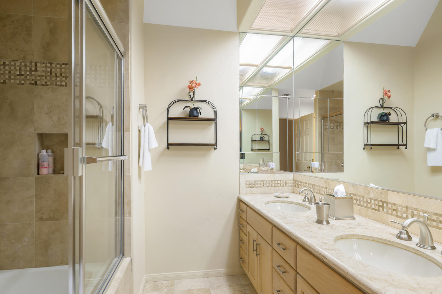 72420 Silver Spur Lane Rancho Mirage, CA 92270 - Photo 19 of 130 72420 Silver Spur Ln Rancho-large-048-12