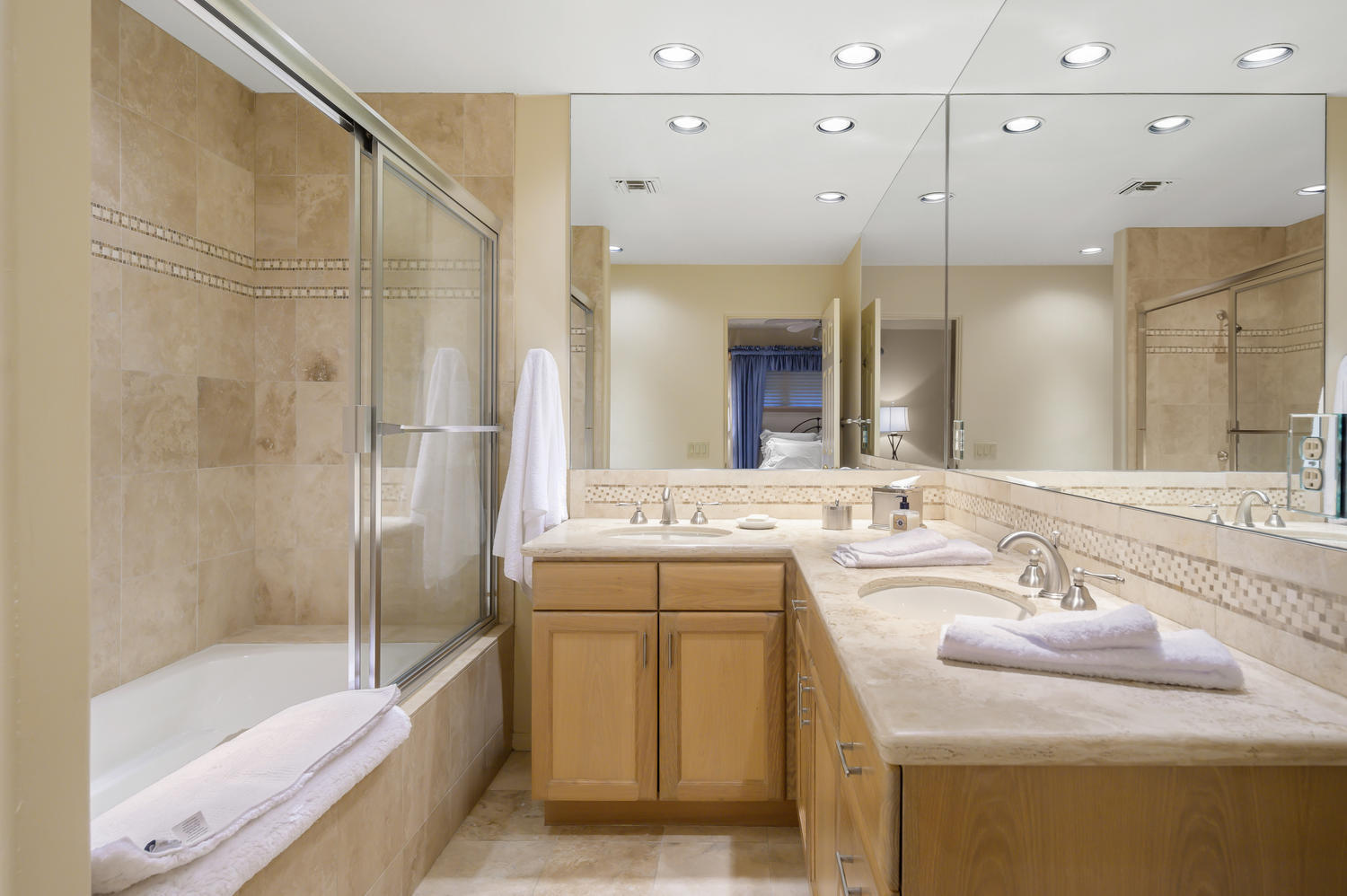 72420 Silver Spur Lane Rancho Mirage, CA 92270 - Photo 21 of 130 72420 Silver Spur Ln Rancho-large-046-03