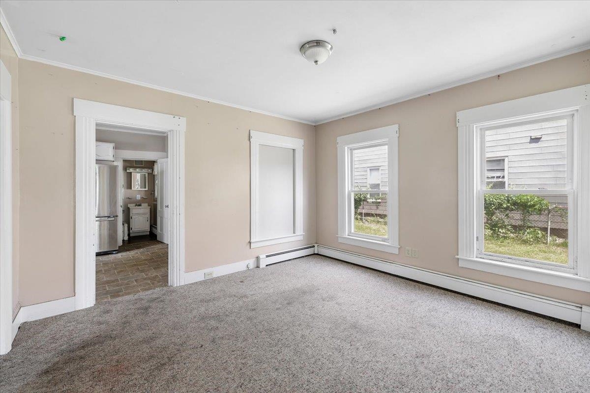 336 Spruce Street Manchester, NH 03103 - Photo 11 of 44