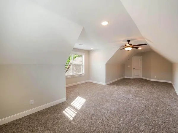 $3,500 | 8028 Burgundy Circle, Unit 82, Chattanooga, TN 37421