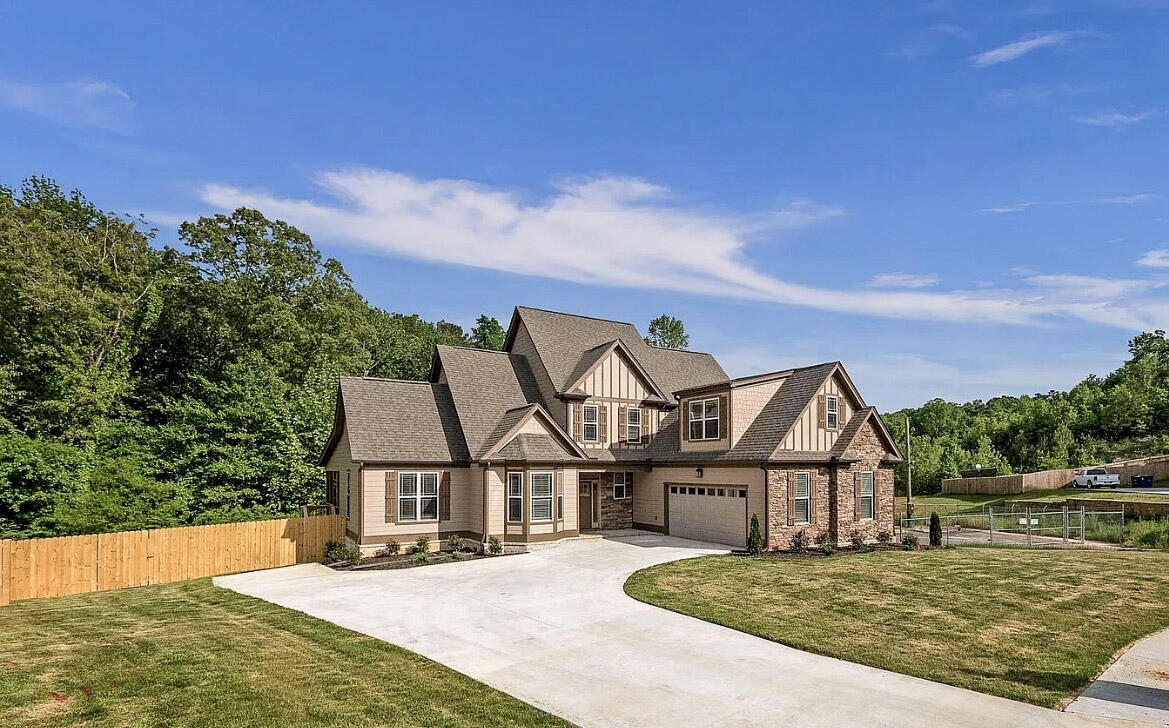 8028 Burgundy Circle, Unit 82 Chattanooga, TN 37421 - Photo 4 of 40 3-IMG_5350