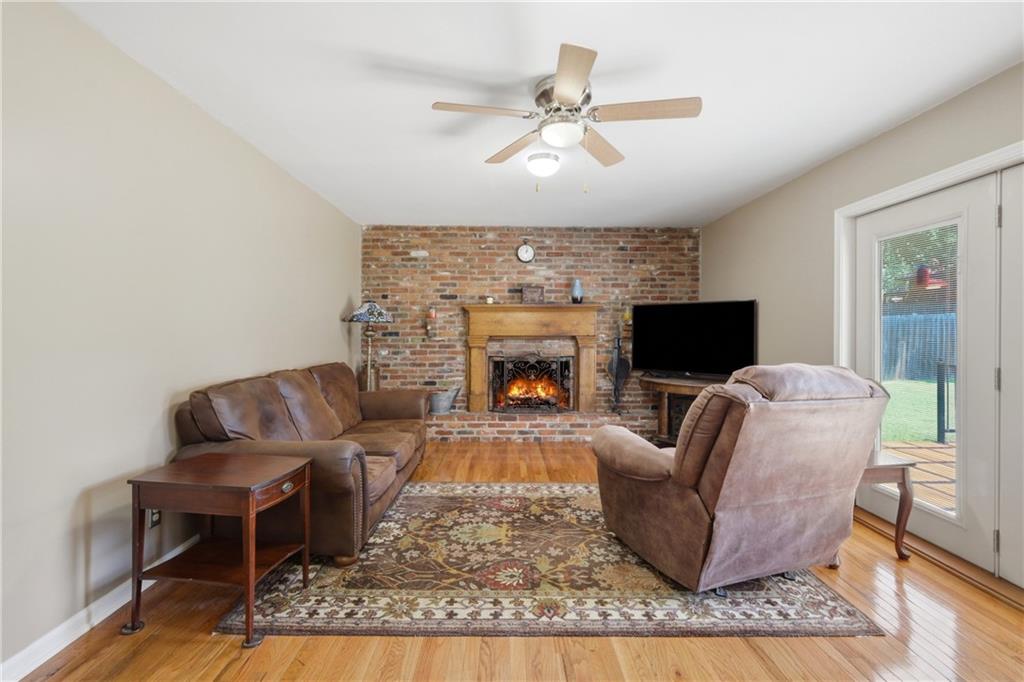 3609 South Phelps Road Independence, MO 64055 - Photo 9 of 39