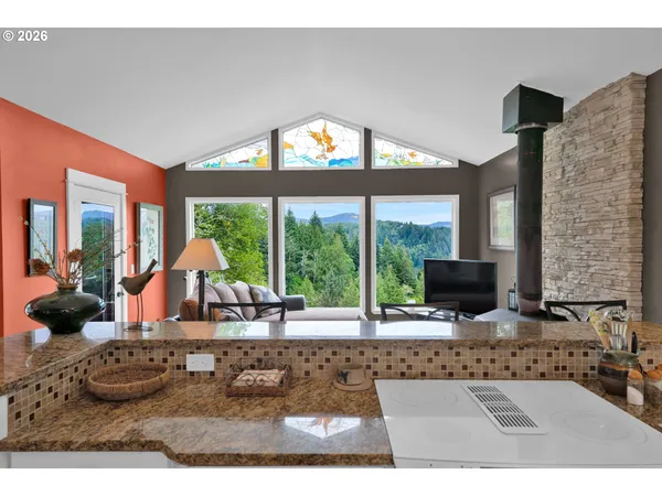 $560,000 | 6027 View Loop, Florence, OR 97439