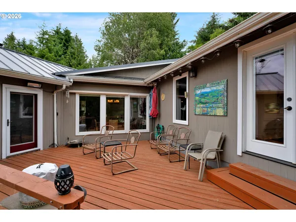 $560,000 | 6027 View Loop, Florence, OR 97439