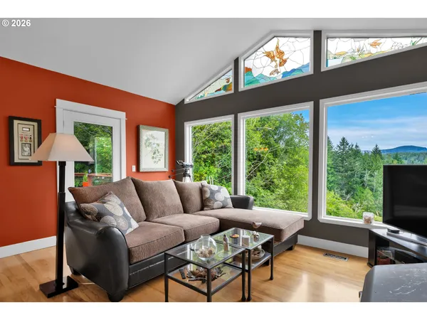 $560,000 | 6027 View Loop, Florence, OR 97439