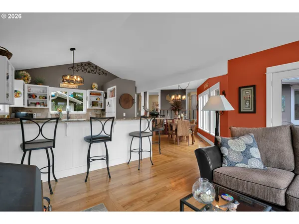 $560,000 | 6027 View Loop, Florence, OR 97439