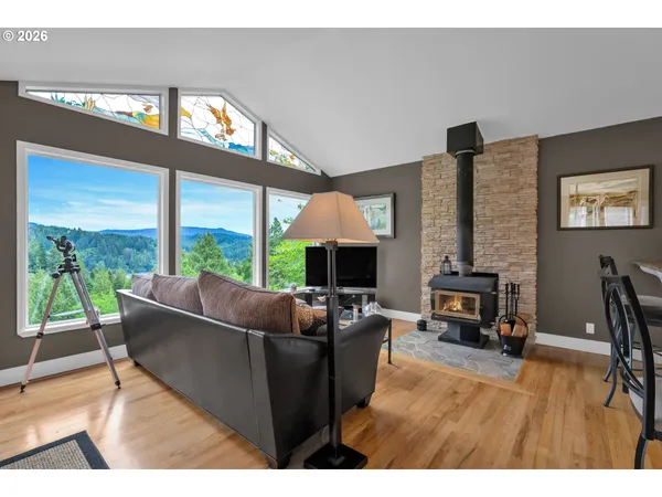 $560,000 | 6027 View Loop, Florence, OR 97439