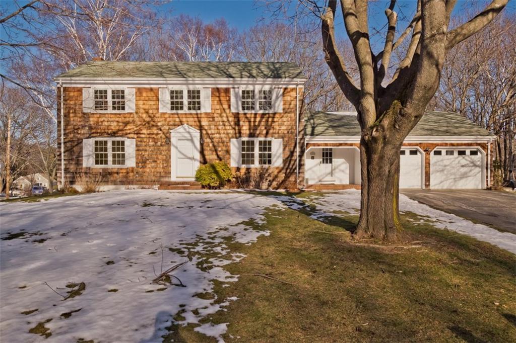 8 Katahdin Road Cape Elizabeth, ME 04107 - Photo 4 of 35 A 5-Bedroom Colonial