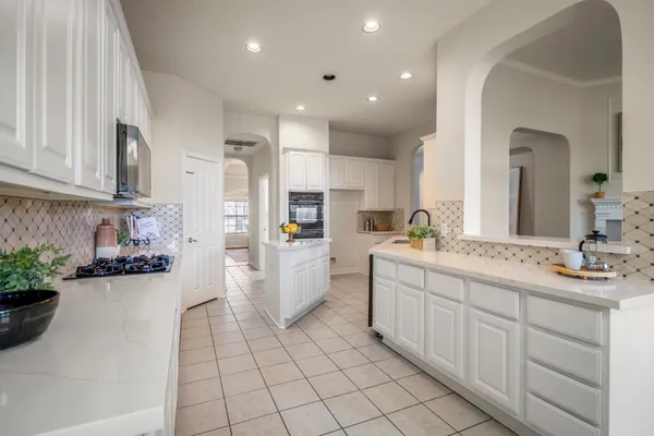 $460,000 | 5810 Sequoia Trace Court, Spring, TX 77379