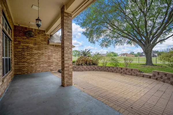 $460,000 | 5810 Sequoia Trace Court, Spring, TX 77379