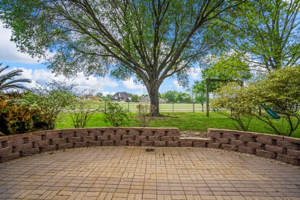 $460,000 | 5810 Sequoia Trace Court, Spring, TX 77379