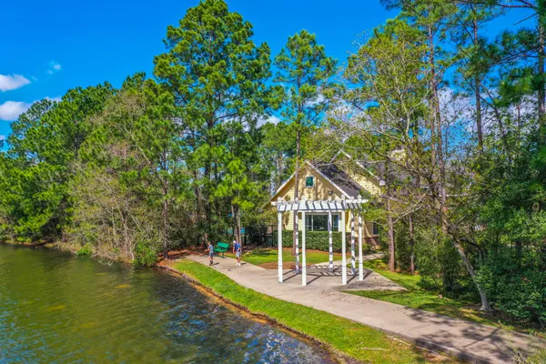 $460,000 | 5810 Sequoia Trace Court, Spring, TX 77379