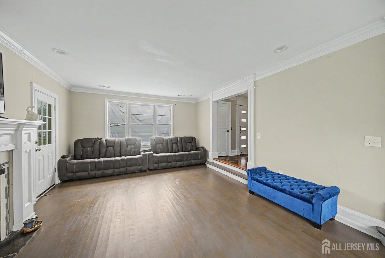 396 New Dover Road Colonia, NJ 07067 - Photo 5 of 52 Gallery Image 5
