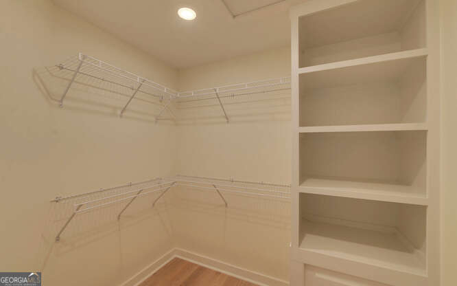 999 East Doyle Street Toccoa, GA 30577 - Photo 33 of 42 a bathroom with a bathtub