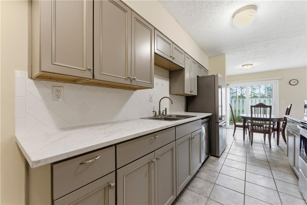 1448 Pine Log Road Northeast, Unit B Conyers, GA 30012 - Photo 10 of 25