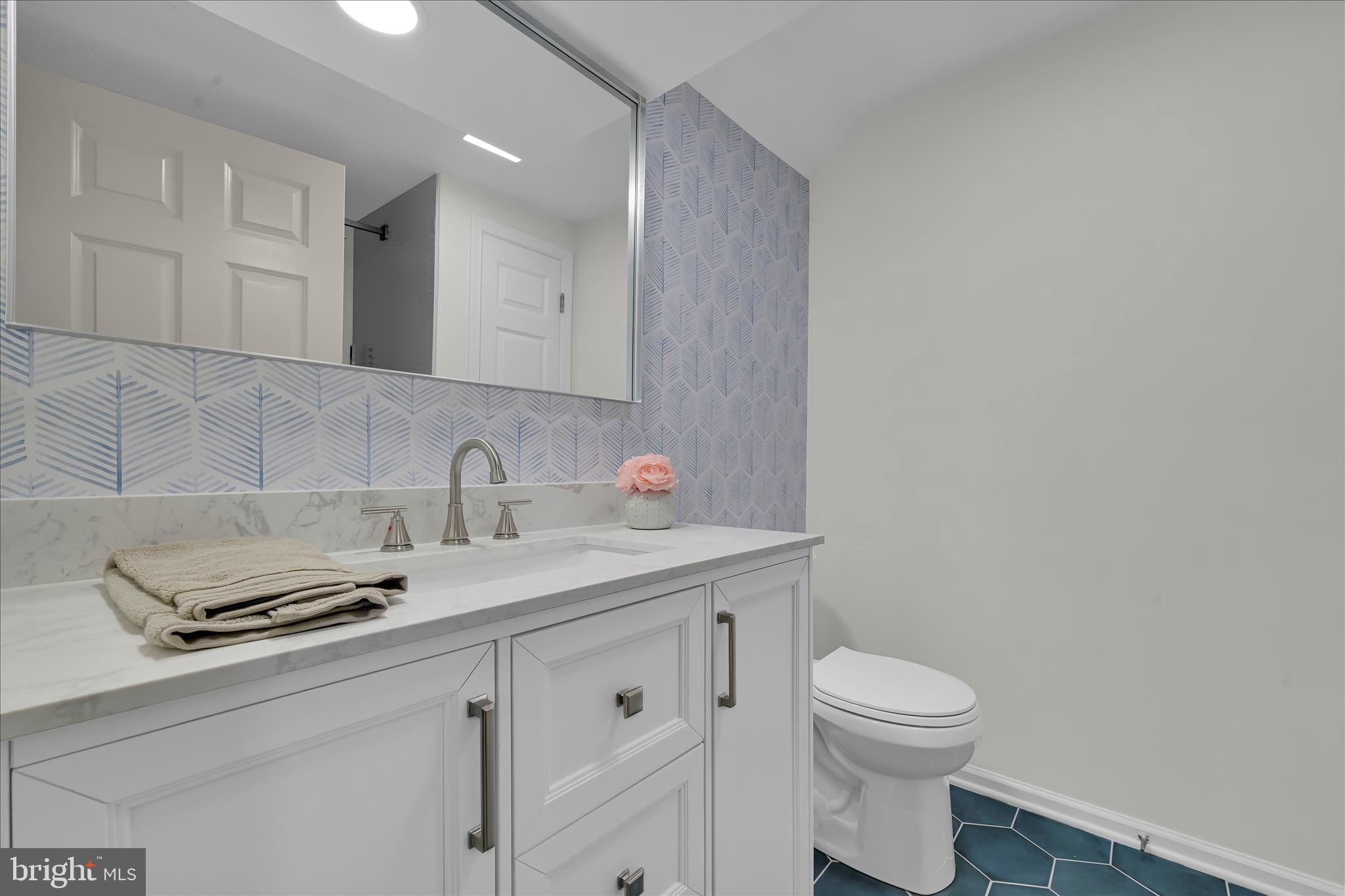 115 Saybrooke Drive Lititz, PA 17543 - Photo 29 of 46 Primary Bathroom