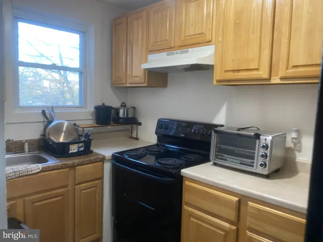 $895 | 4206 Audrey Avenue, Brooklyn, MD 21225