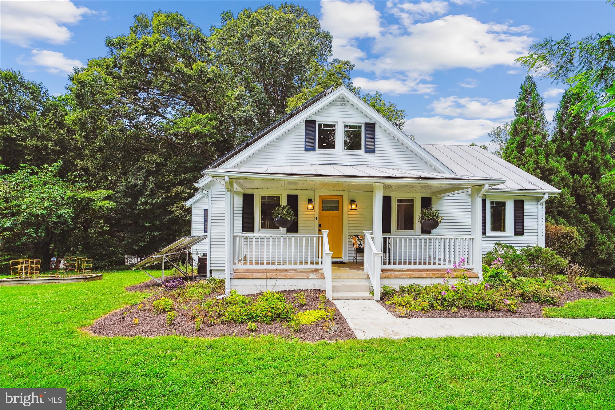 12377 Henderson Road Clifton, VA 20124 - Photo 1 of 85 Front of home