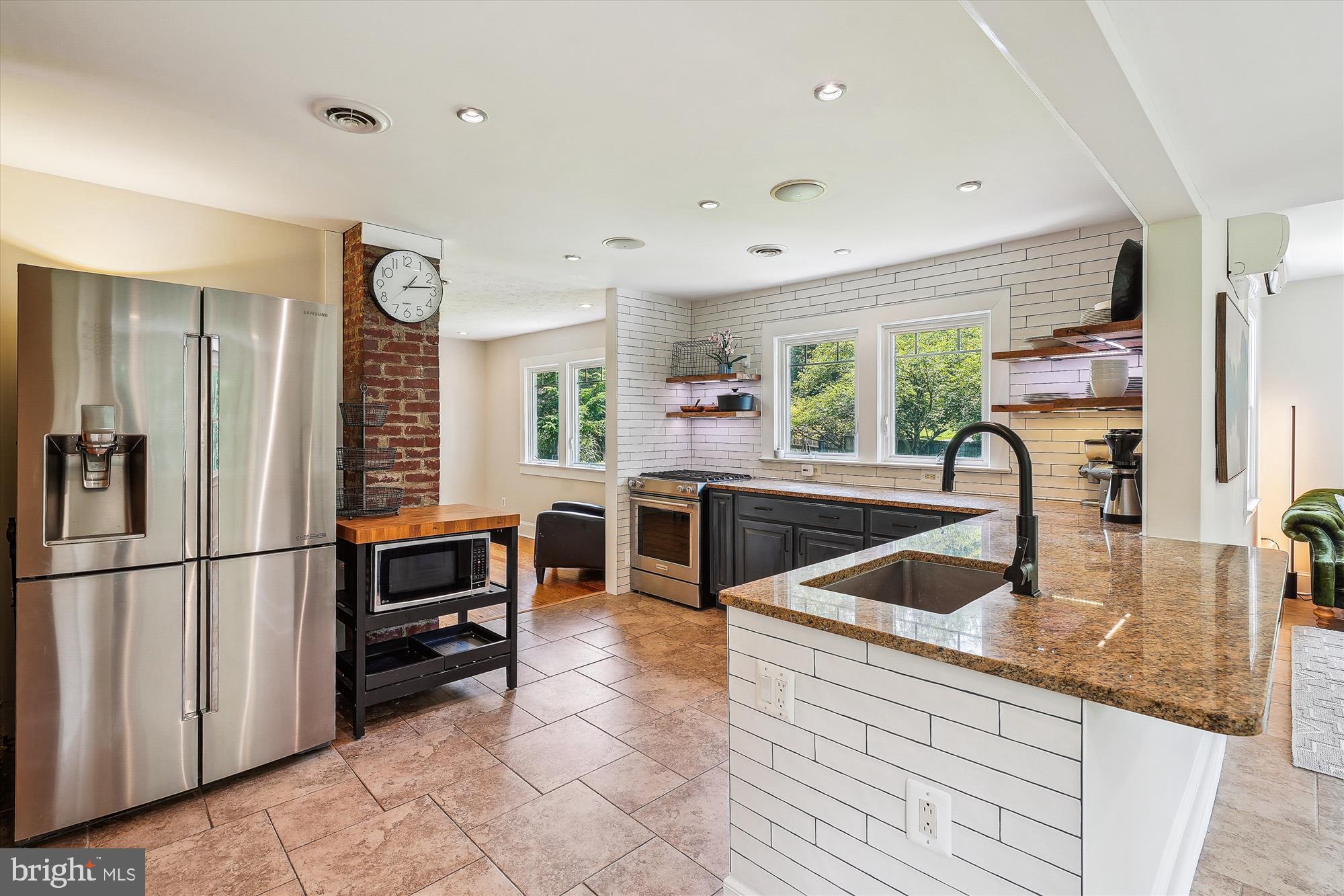 12377 Henderson Road Clifton, VA 20124 - Photo 15 of 85 Kitchen