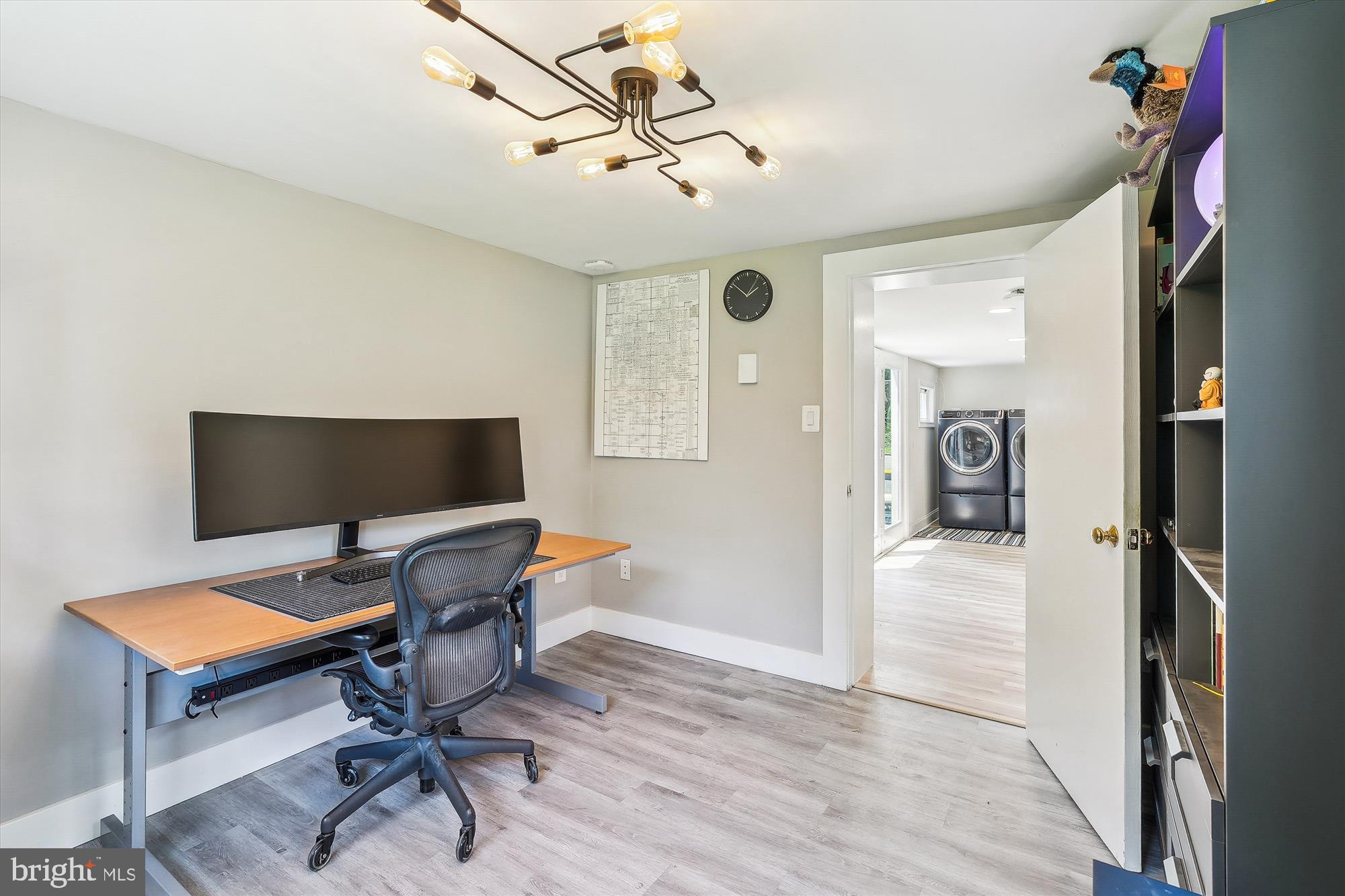 12377 Henderson Road Clifton, VA 20124 - Photo 51 of 85 Lower level office or guest room