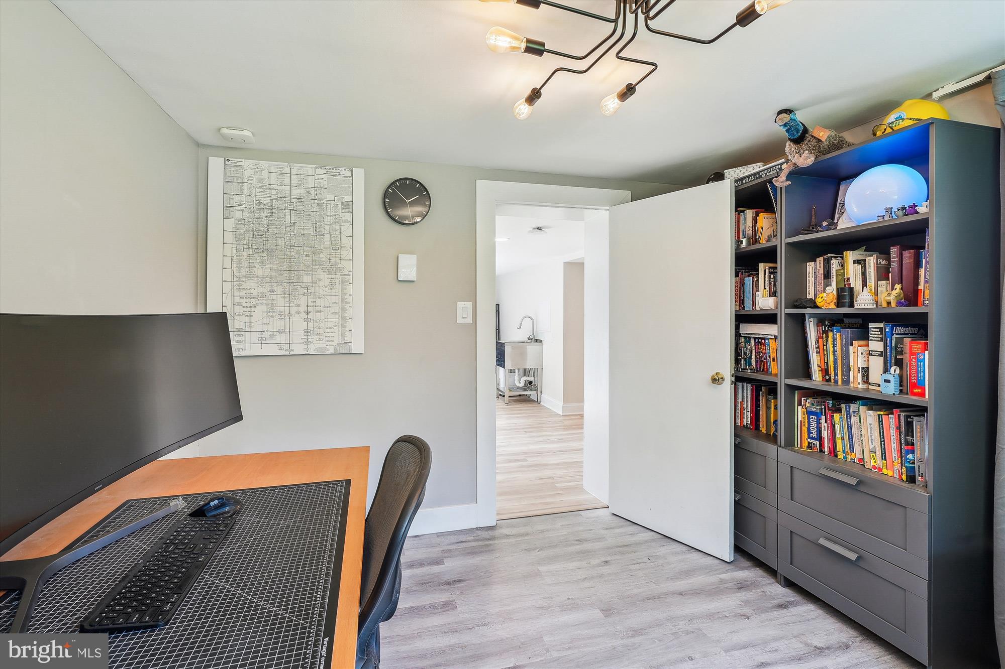12377 Henderson Road Clifton, VA 20124 - Photo 54 of 85 Lower level office or guest room