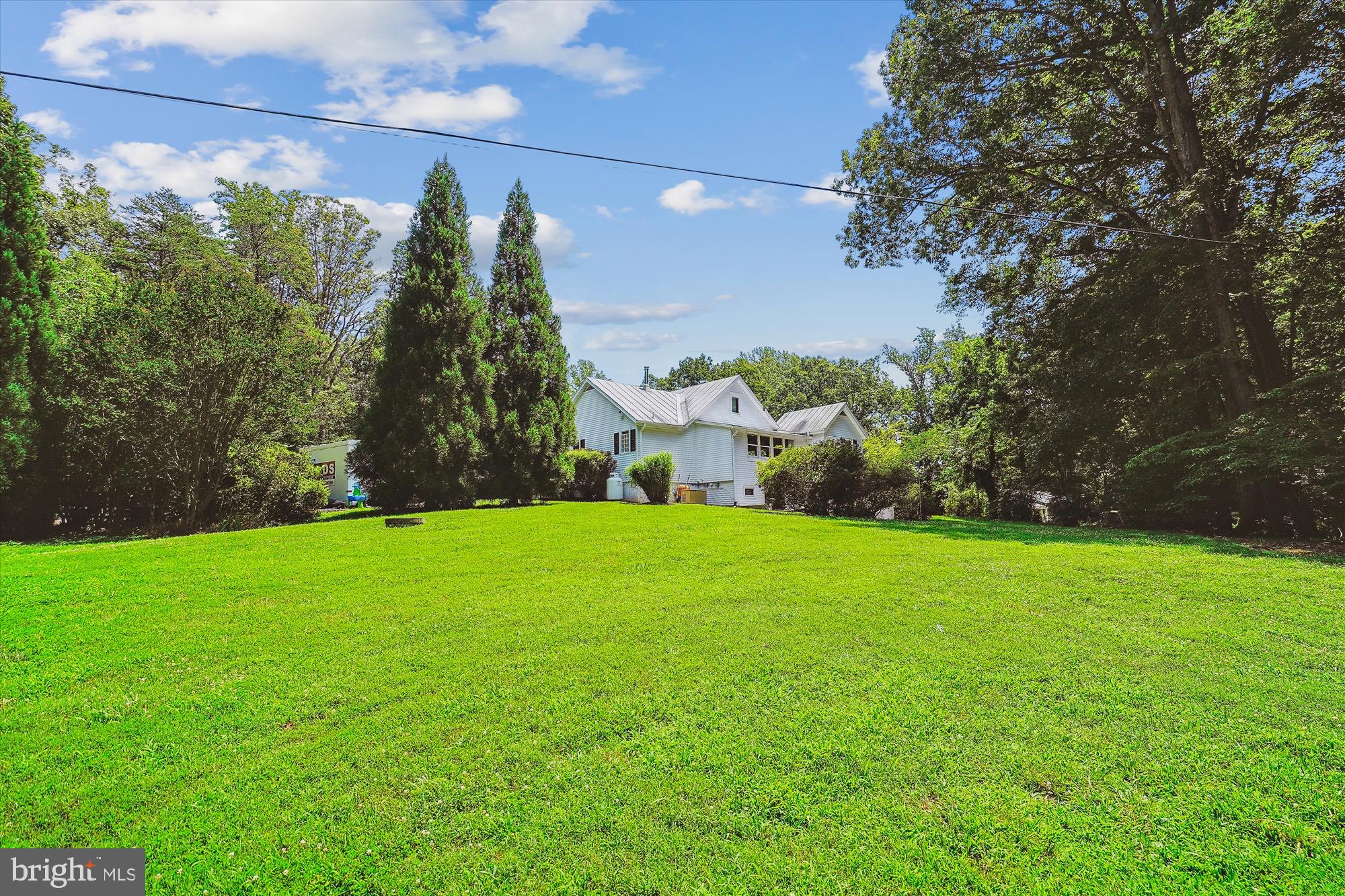 12377 Henderson Road Clifton, VA 20124 - Photo 66 of 85 Rear yard to house