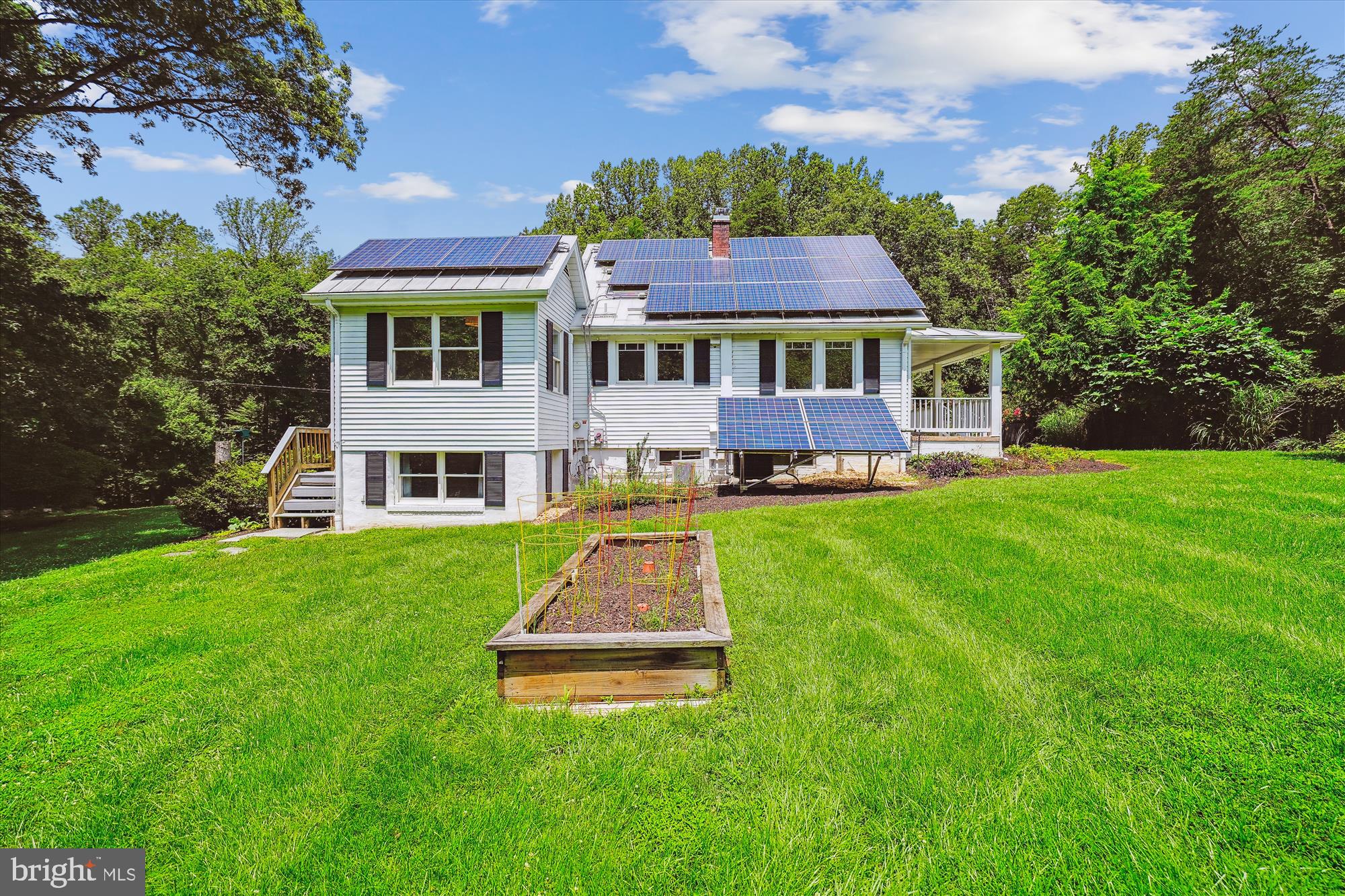 12377 Henderson Road Clifton, VA 20124 - Photo 71 of 85 Side of home