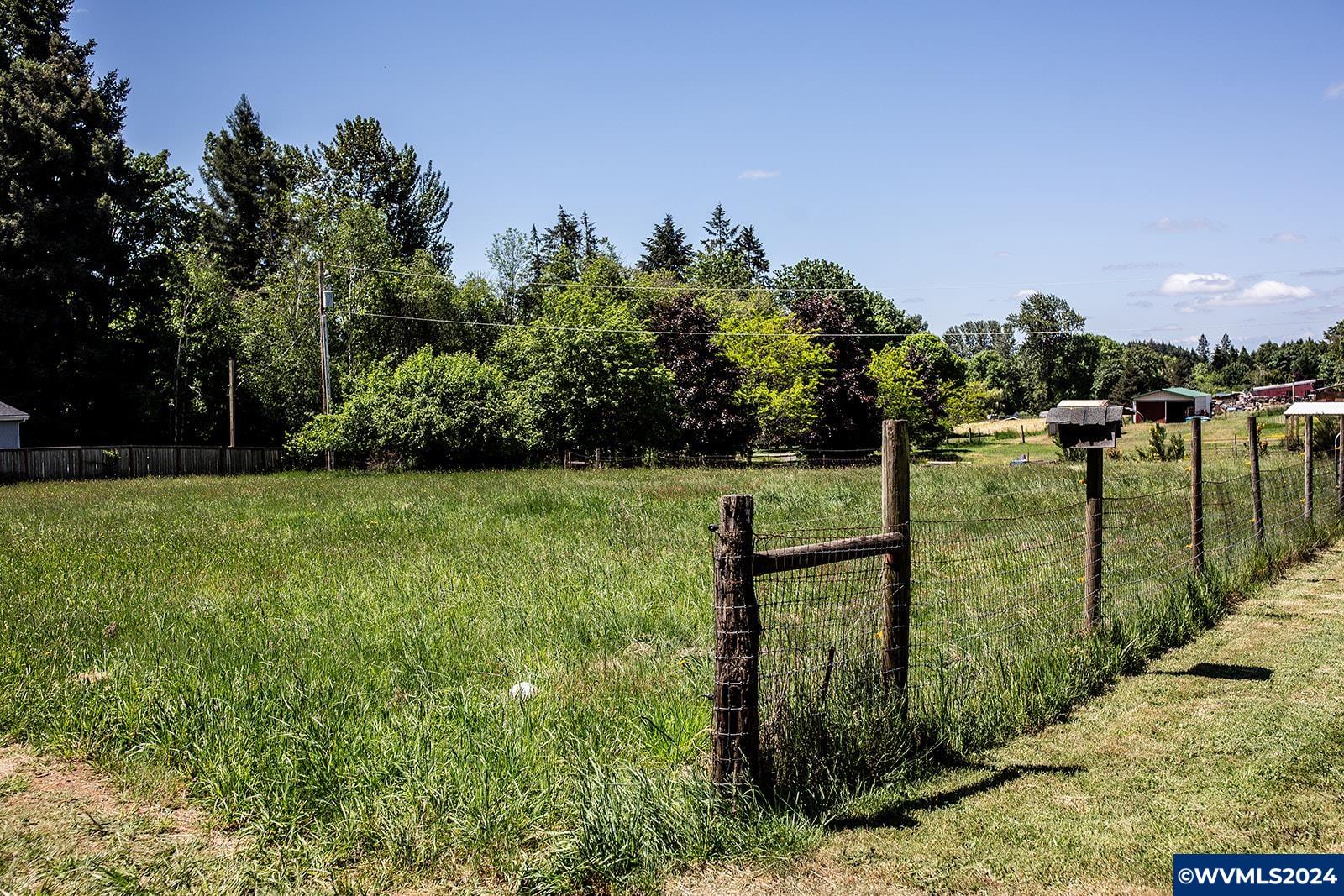 34155 East Lacomb Road Lebanon, OR 97355 - Photo 4 of 27