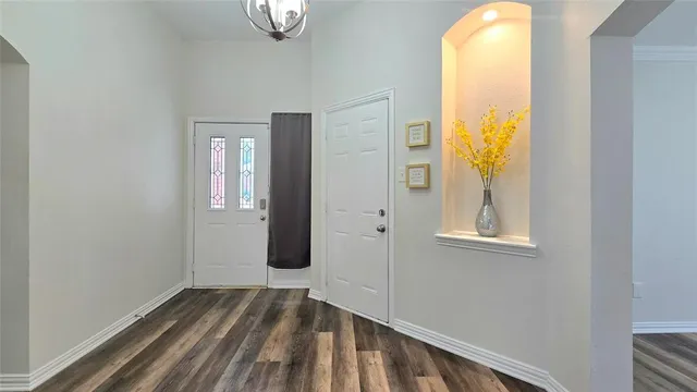 $2,600 | 6229 St Leonard Drive, Arlington, TX 76001