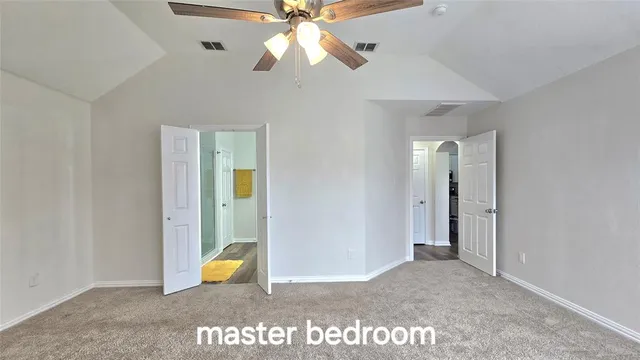 $2,600 | 6229 St Leonard Drive, Arlington, TX 76001